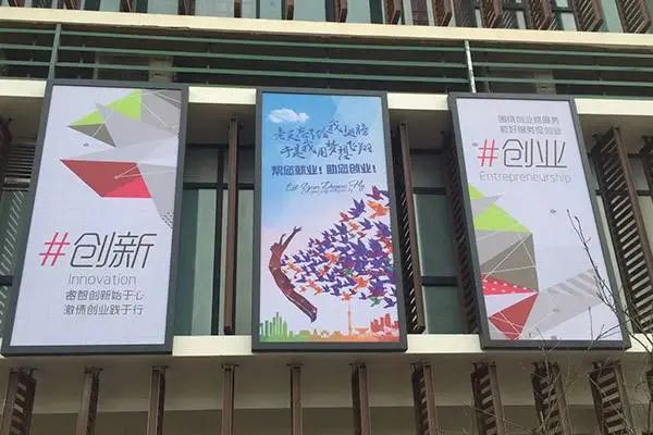 多元化广告：led灯箱多少钱一个平方，灯箱广告定制